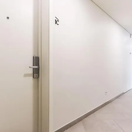 Pombal Contemporary Ac Elevator Apartment