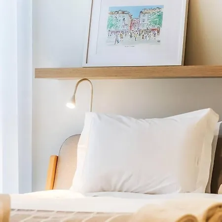 Daire Pombal Contemporary Ac Elevator