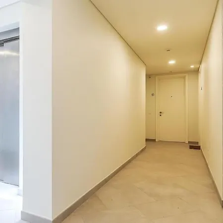 Pombal Contemporary Ac Elevator Lisboa